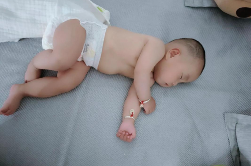沛县孕妇显怀早的原因